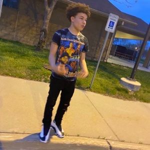 Meet your Posher, Dmarion